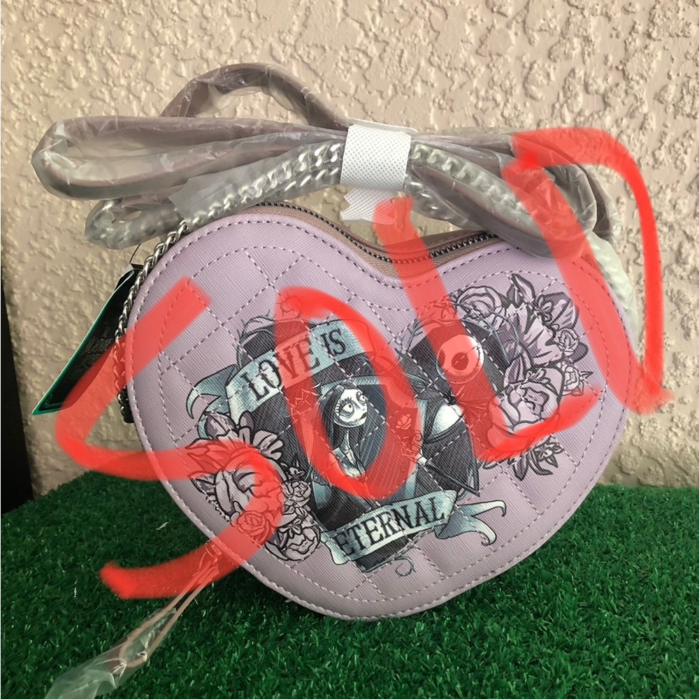 LOUNGEFLY The Nightmare Before Christmas Eternal Love Heart Crossbody Bag